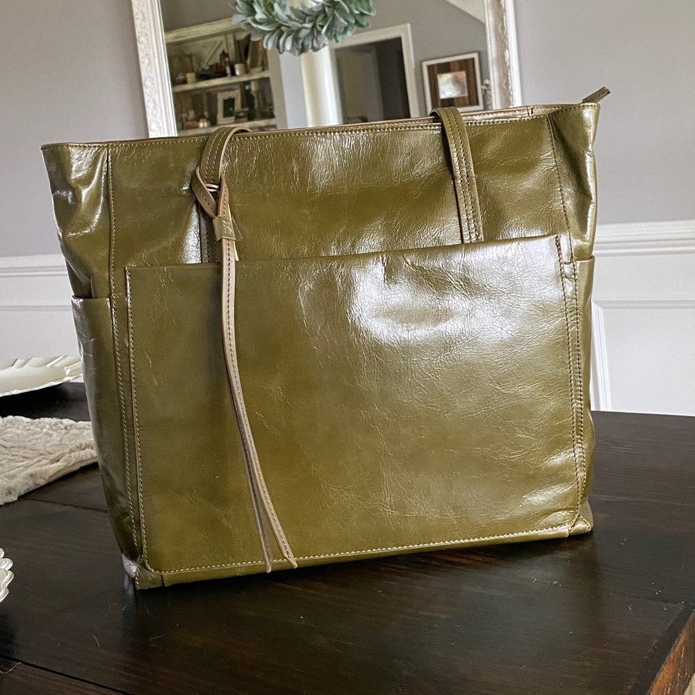 *NWT* HOBO Leather Tote